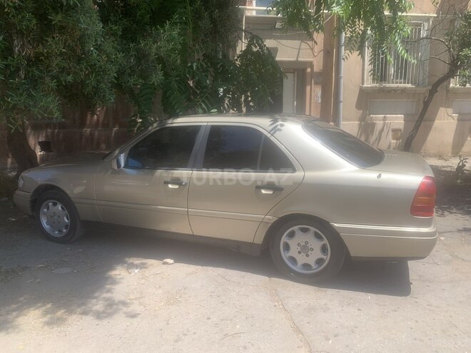 Mercedes C 180-9