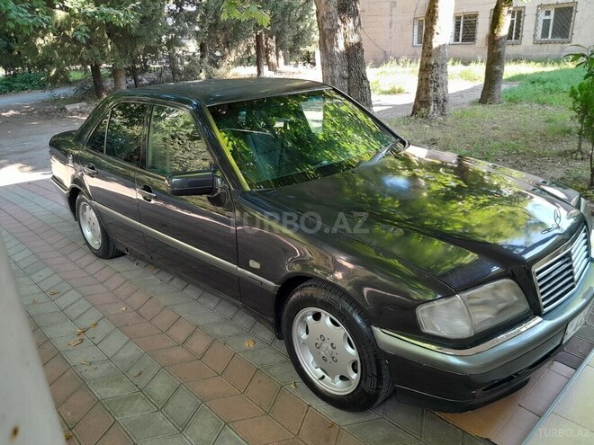 Mercedes C 180-4