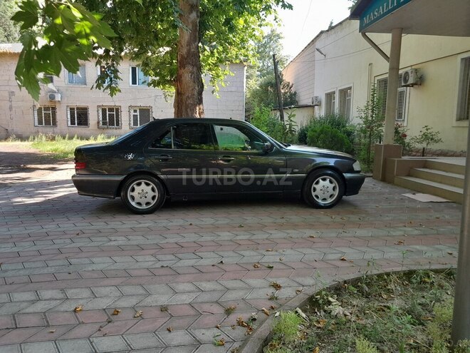 Mercedes C 180-9