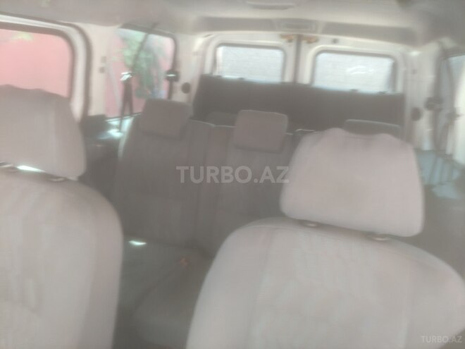 Ford Tourneo Connect-7
