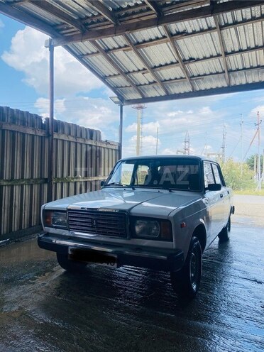 LADA (VAZ) 2107-4