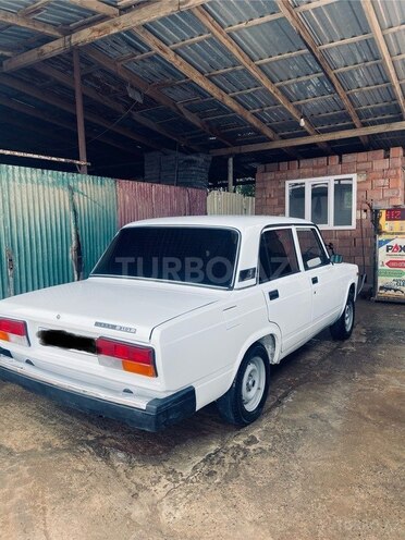 LADA (VAZ) 2107-2