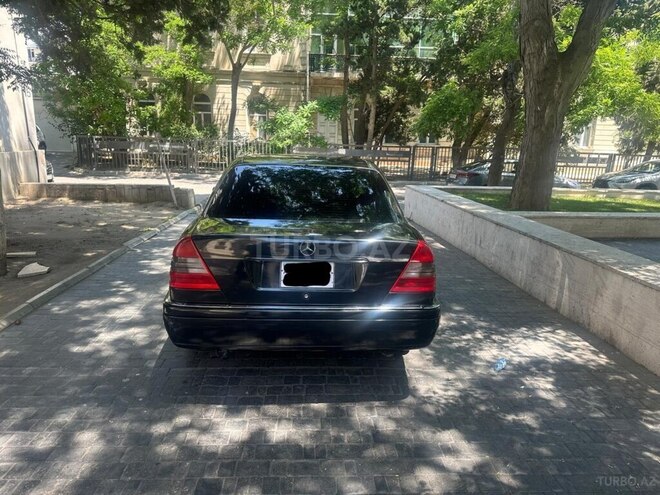 Mercedes C 200-6