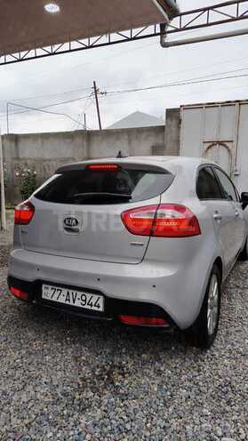 Kia Rio-5