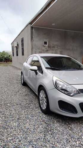 Kia Rio-2