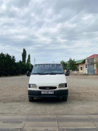 Ford Transit-1