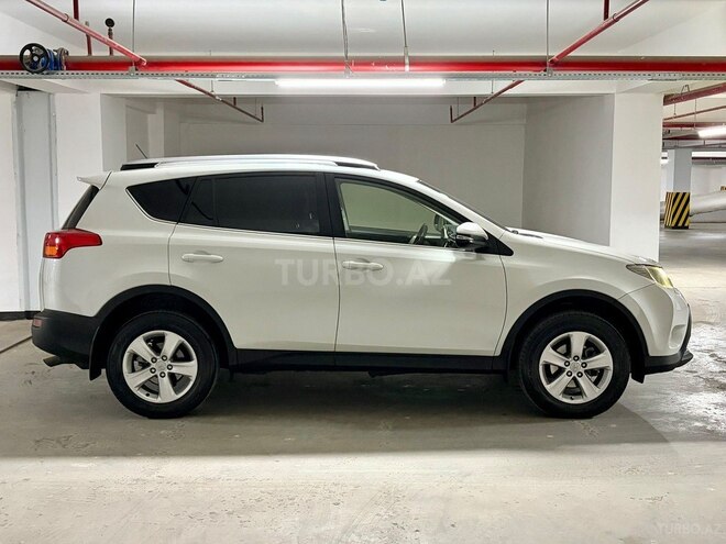 Toyota RAV4-10