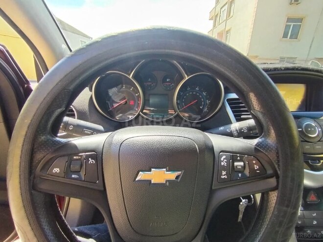 Chevrolet Cruze-10