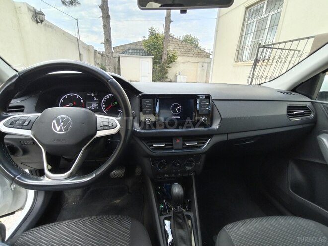 Volkswagen Polo-12