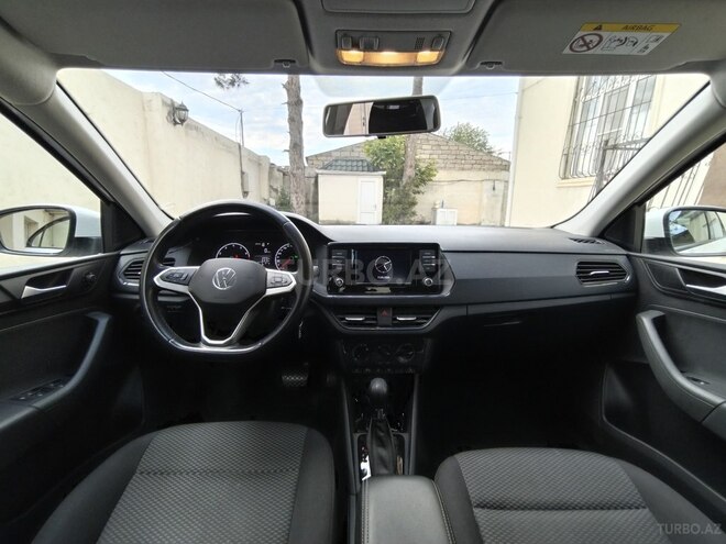 Volkswagen Polo-10