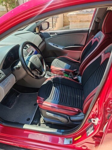 Hyundai Accent-9