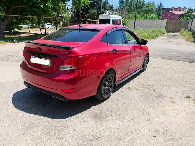 Hyundai Accent-6