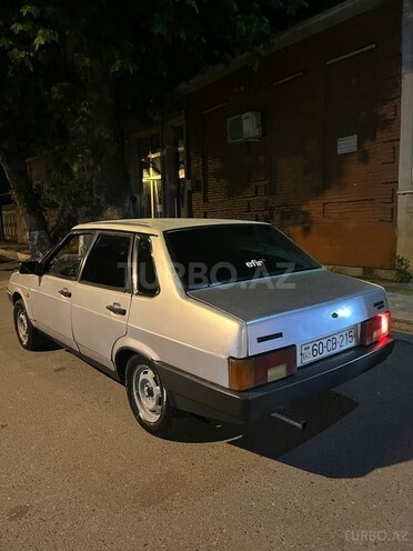 LADA (VAZ) 21099-9