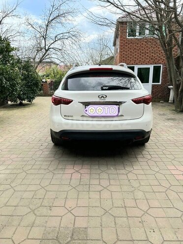Infiniti FX35-2