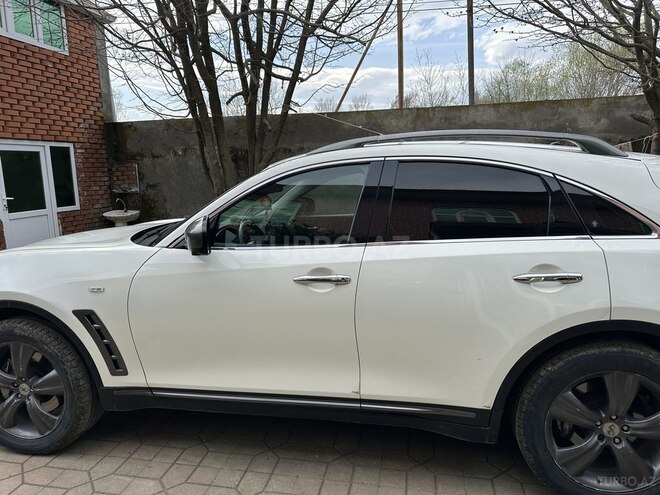 Infiniti FX35-4