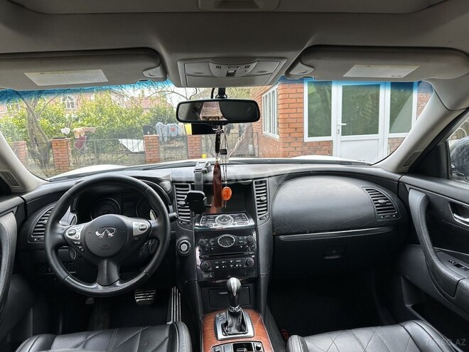 Infiniti FX35-6