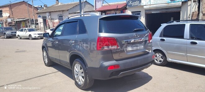 Kia Sorento-8