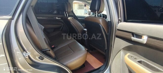 Kia Sorento-14