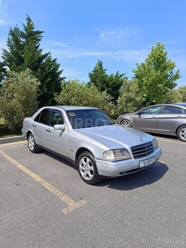 Mercedes C 180-3