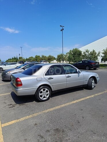 Mercedes C 180-11