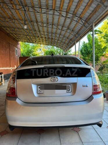 Toyota Prius-2
