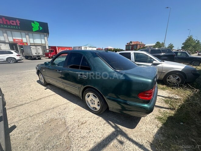 Mercedes E 220-8