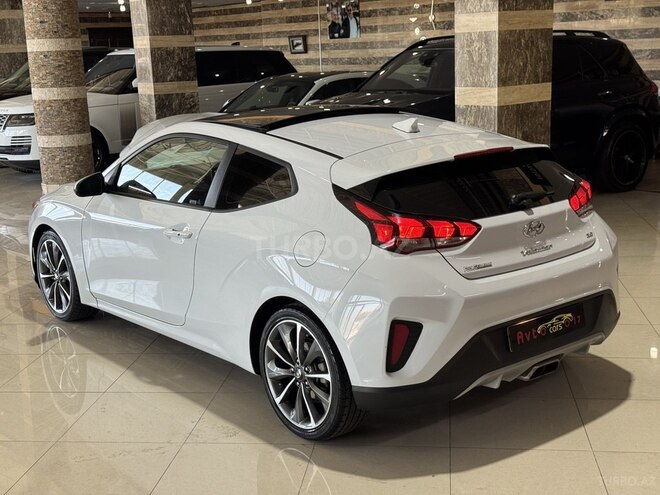 Hyundai Veloster-10