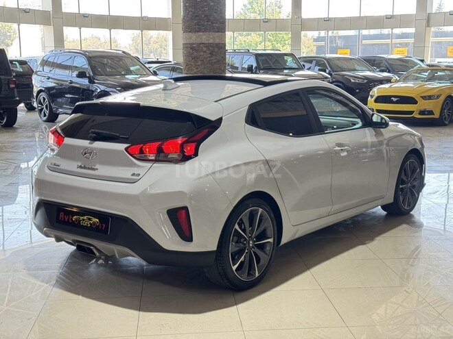 Hyundai Veloster-8