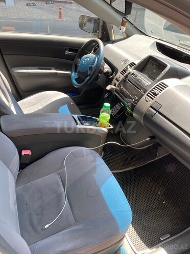 Toyota Prius-7