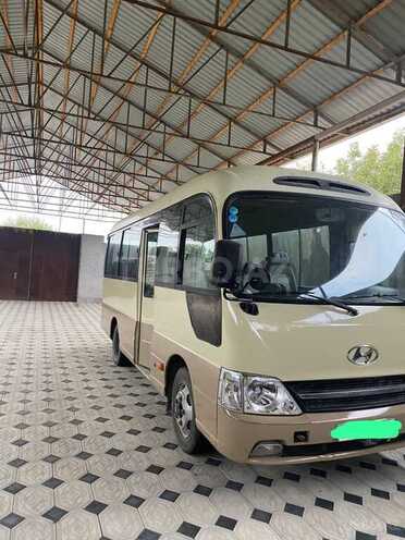 Hyundai County-7