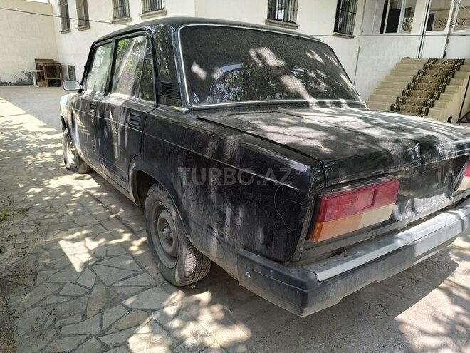 LADA (VAZ) 2107-2