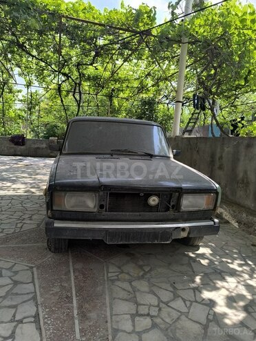 LADA (VAZ) 2107-1