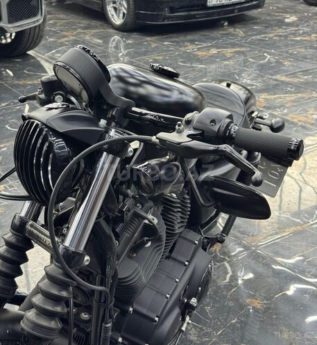 Harley-Davidson XL883N Sportster Iron 883-9
