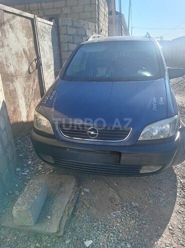 Opel Zafira-1