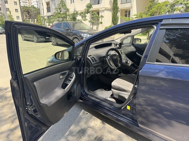 Toyota Prius-10