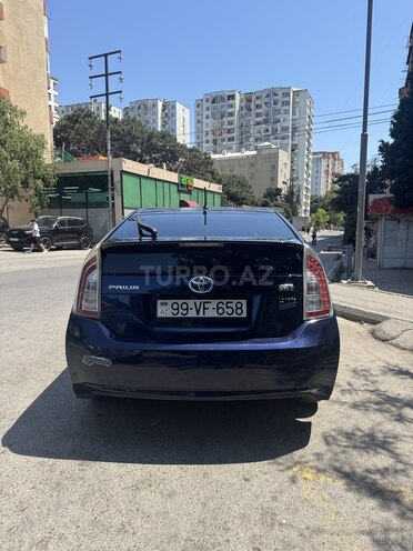 Toyota Prius-14