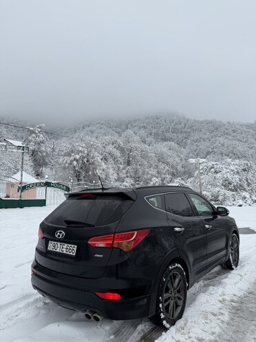 Hyundai Santa Fe-13