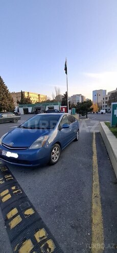 Toyota Prius-5