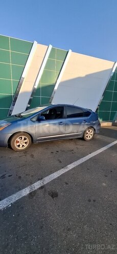 Toyota Prius-12