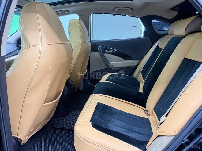 Hyundai Azera-13
