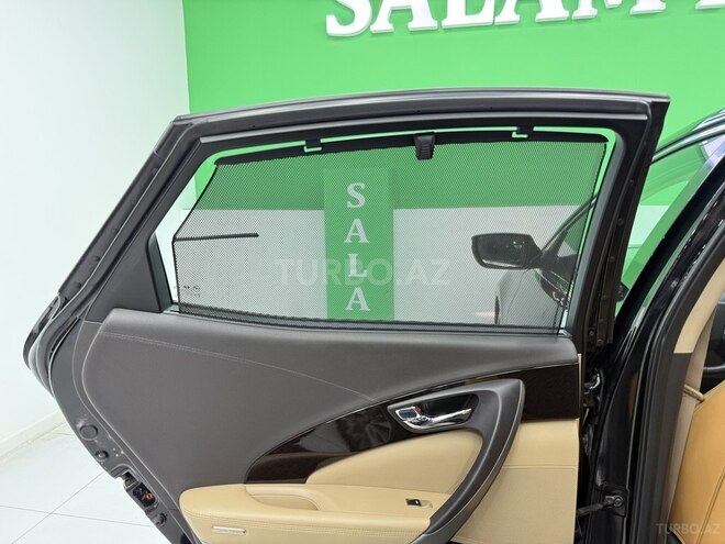 Hyundai Azera-14