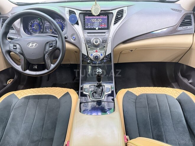 Hyundai Azera-9
