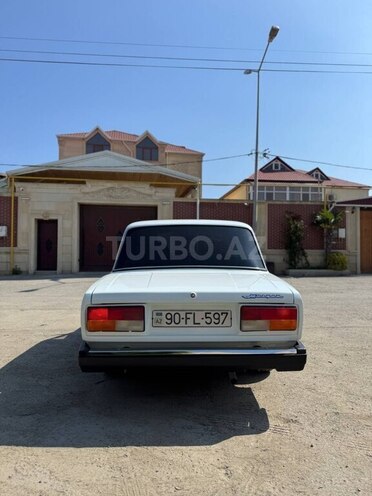 LADA (VAZ) 2107-2