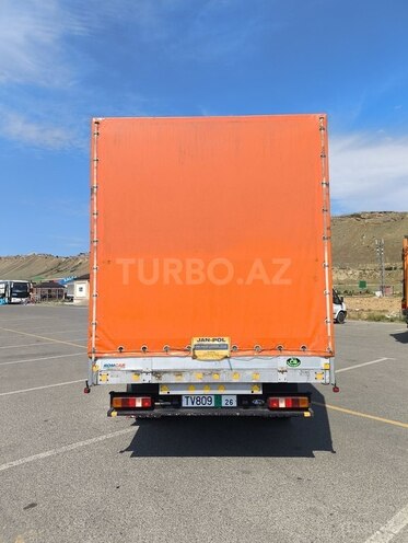 Ford Transit-8