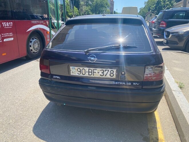 Opel Astra-7
