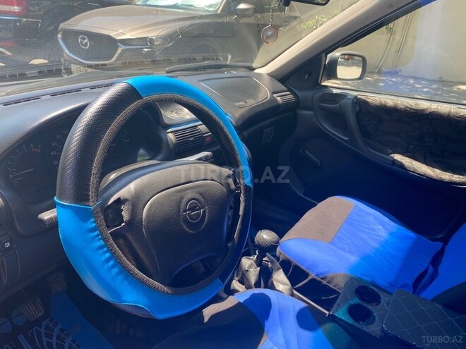Opel Astra-2