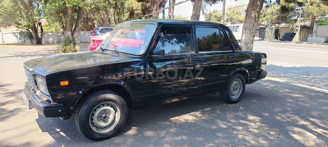 LADA (VAZ) 2107-2