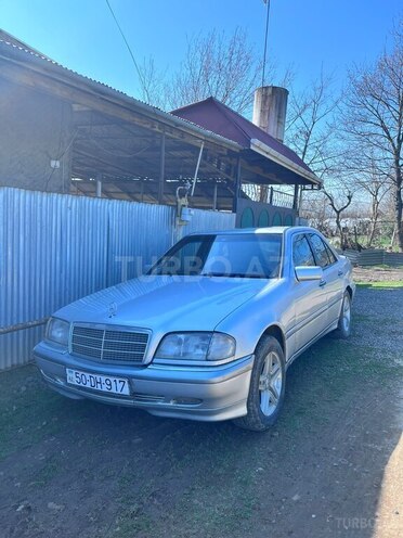 Mercedes C 250-1