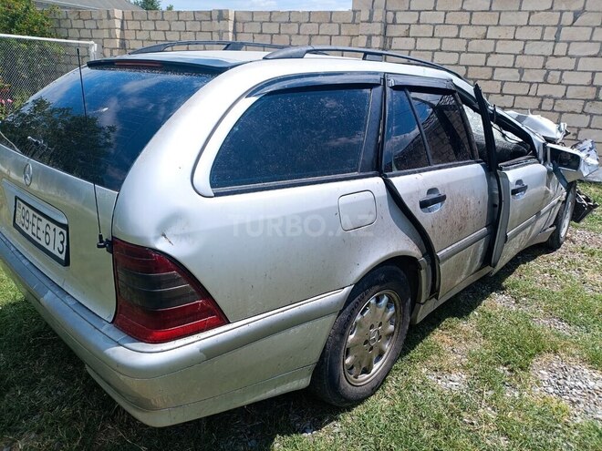 Mercedes C 220-2