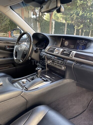 Lexus LS 460-8